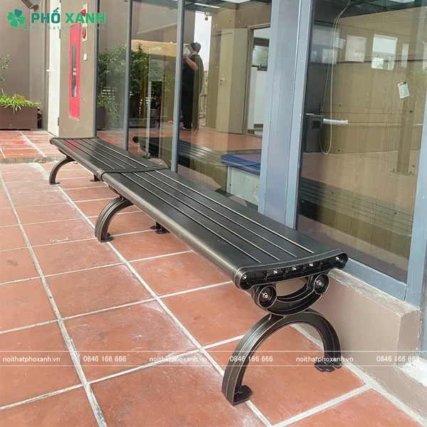 Khám phá 4 mẫu ghế không tựa phù hợp với không gian sân trường hiện đại