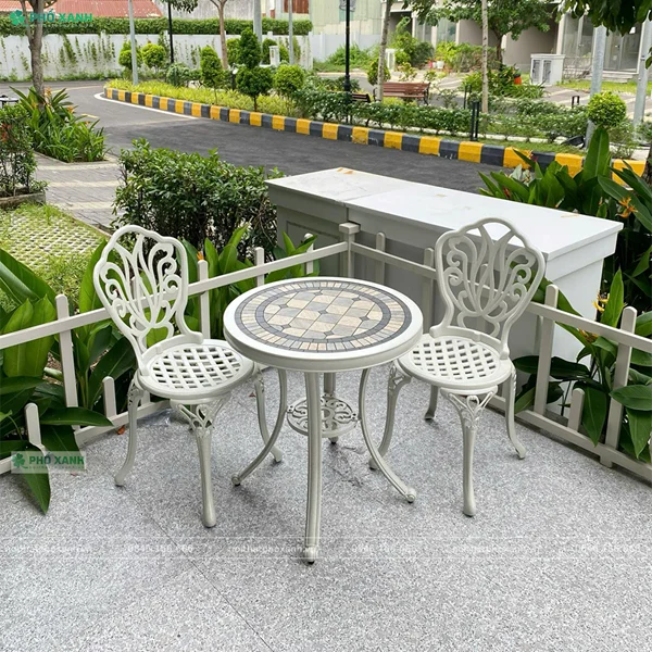 Decor ban công nhỏ chung cư thành không gian đọc sách đón gió