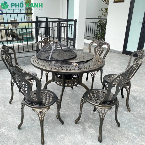 Bàn tròn ngoài trời kết hợp bếp nướng âm bàn độc đáo