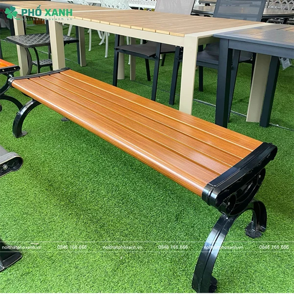 Những mẫu ghế băng dài sân vườn giúp không gian thêm ấn tượng